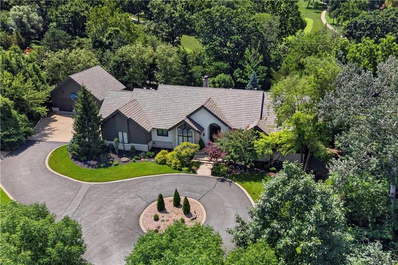 3805 123rd St, Leawood, KS 66209