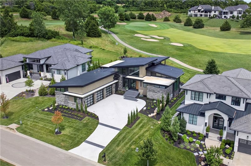 15919 Glenfinnan Way, Loch Lloyd, MO 64012