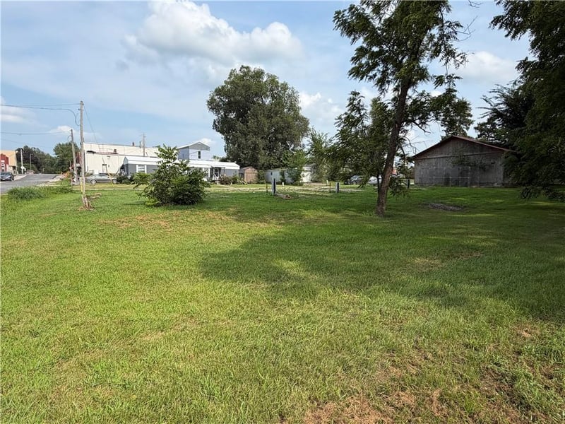 108 Allen Ln, Jamesport, MO 64648