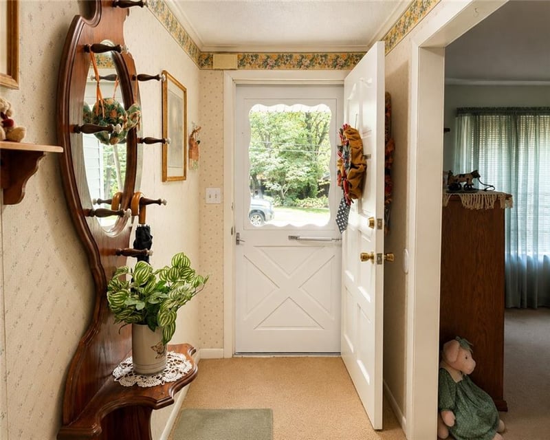732 Santa Fe St, Leavenworth, KS 66048