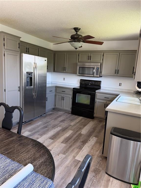 905 Paradise Ln, Smithville, MO 64089