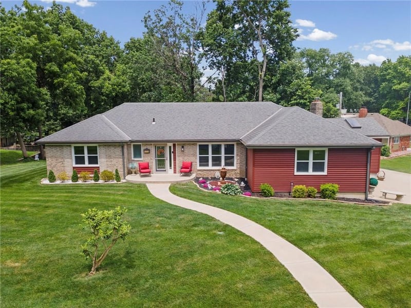 12108 Oak Ridge Rd, Independence, MO 64052