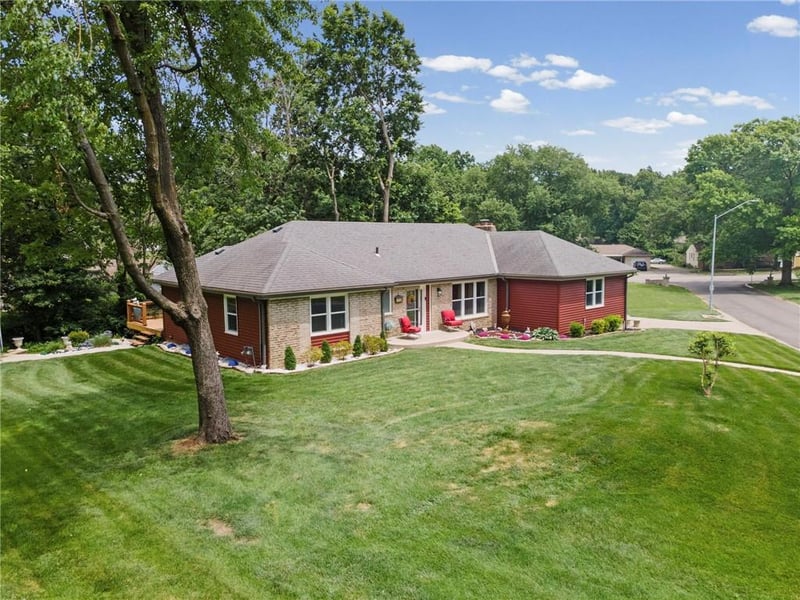 12108 Oak Ridge Rd, Independence, MO 64052