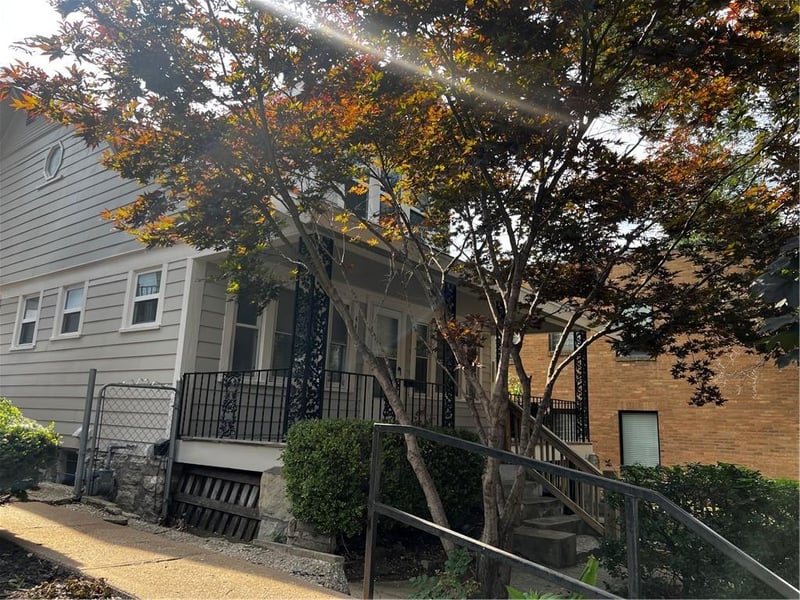 4435 Holly St, Kansas City, MO 64111