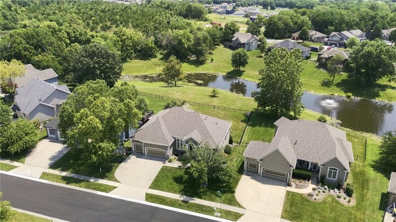 12715 Sloan Ave, Kansas City, KS 66109