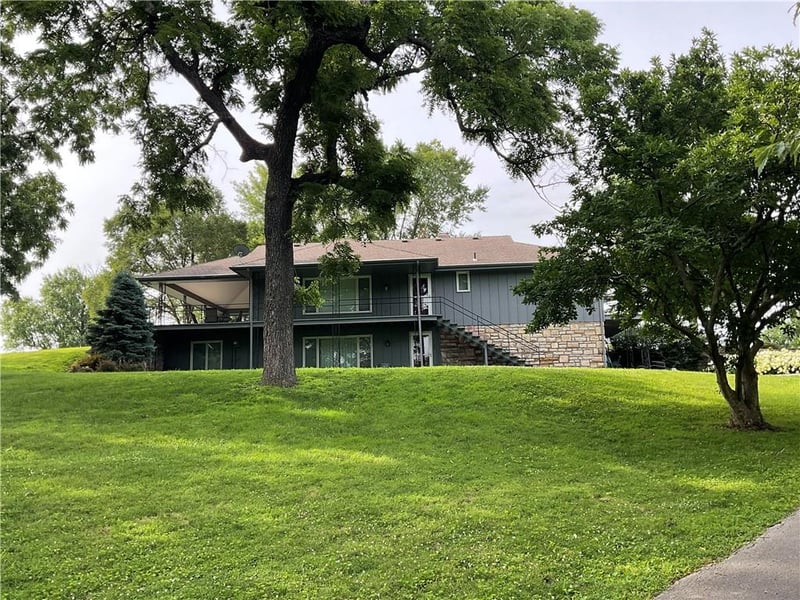 1712 70th St, Kansas City, KS 66102