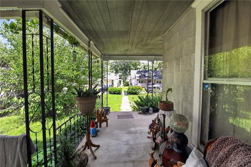 906 Columbia Ave, Leavenworth, KS 66048