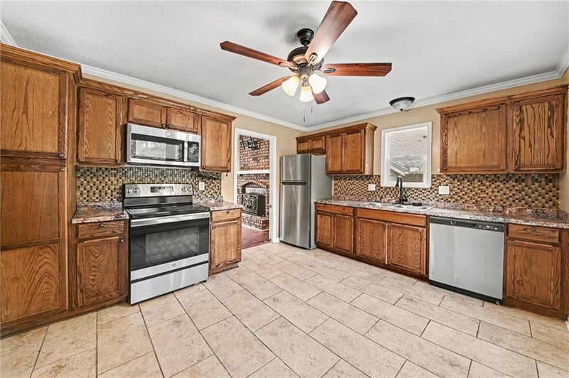 1322 Hocker Ave, Independence, MO 64055
