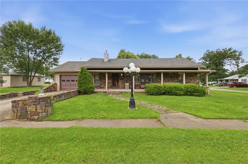 321 Chestnut St, Rich Hill, MO 64779