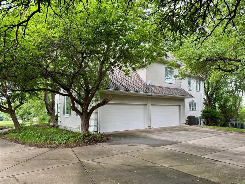26450 106th Ter, Olathe, KS 66061