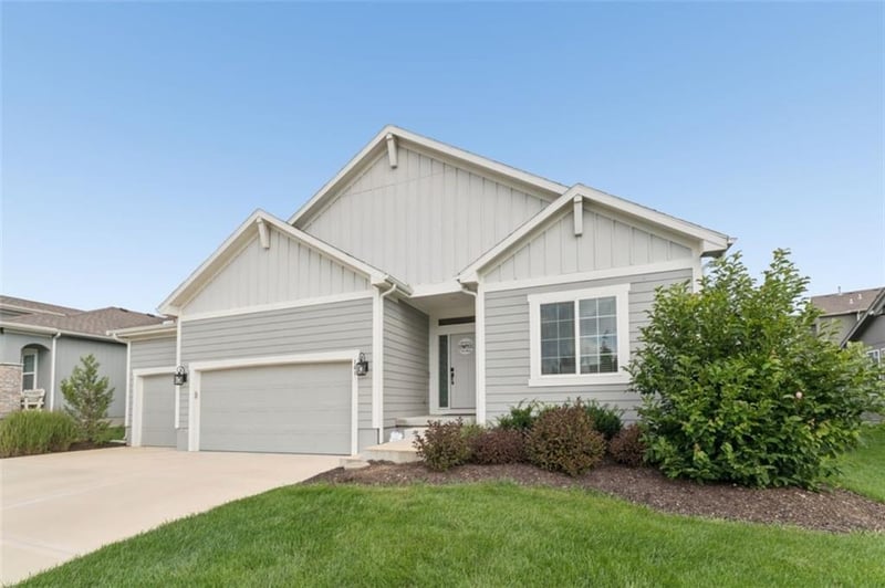 141 Griffin St, Blue Springs, MO 64064