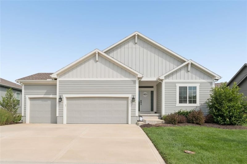 141 Griffin St, Blue Springs, MO 64064