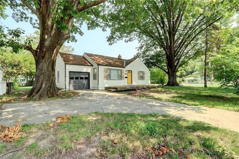 5520 Blue Ridge Blvd, Raytown, MO 64133