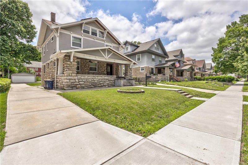 2941 Victor St, Kansas City, MO 64128