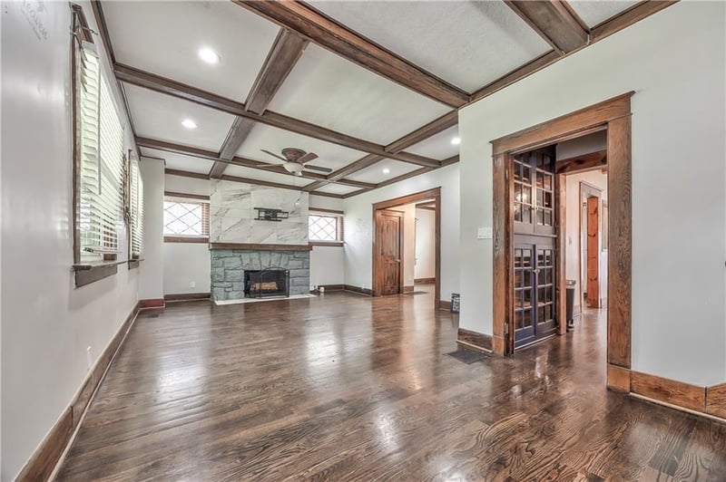 2941 Victor St, Kansas City, MO 64128