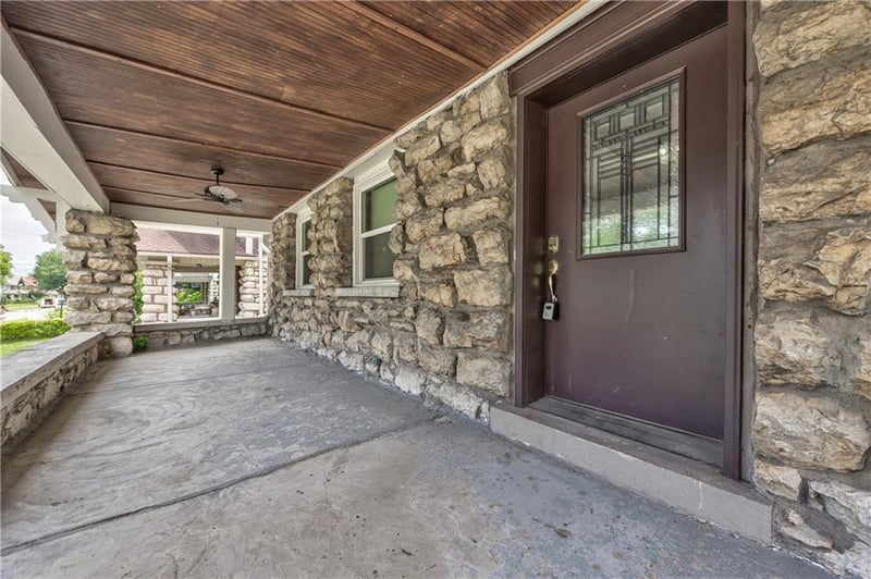 2941 Victor St, Kansas City, MO 64128