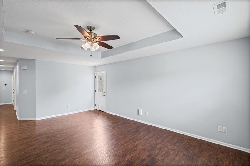 1719 Jo Ann Dr, Raymore, MO 64083