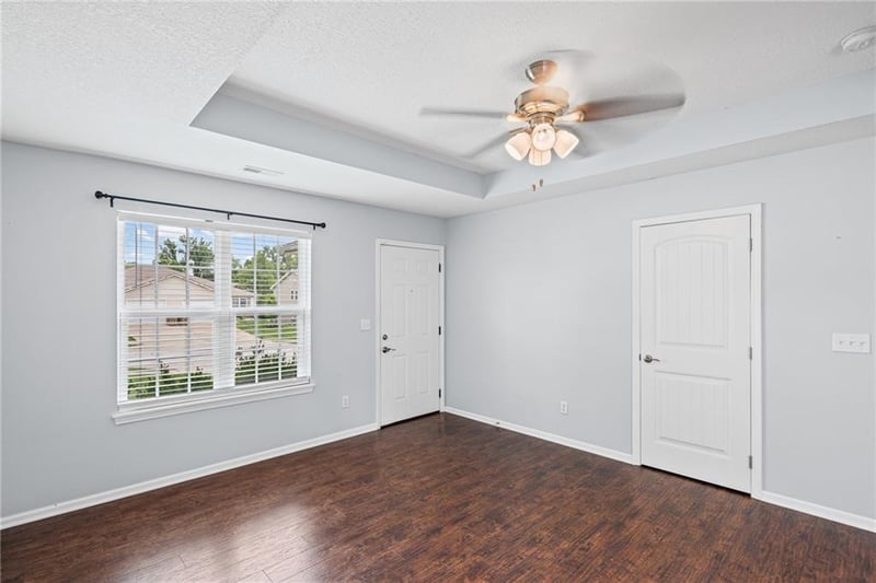 1719 Jo Ann Dr, Raymore, MO 64083