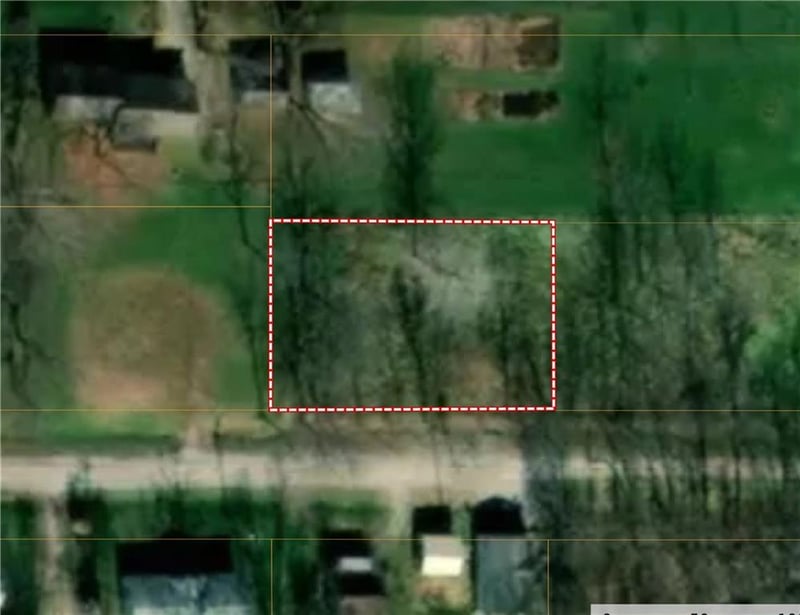 Arthur St, Hamilton, MO 64644