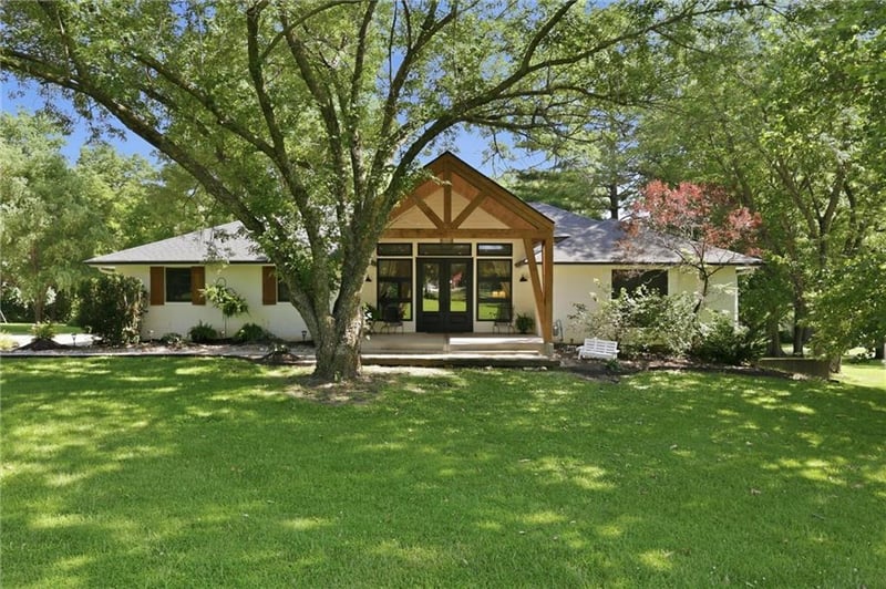 13901 Leavenworth Rd, Basehor, KS 66007