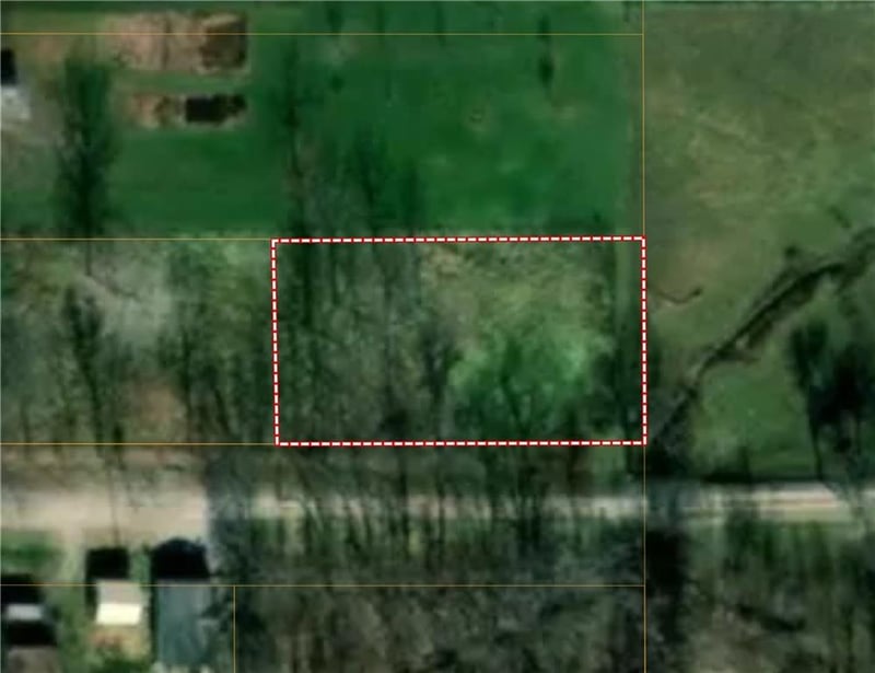 617 E Arthur St, Hamilton, MO 64644