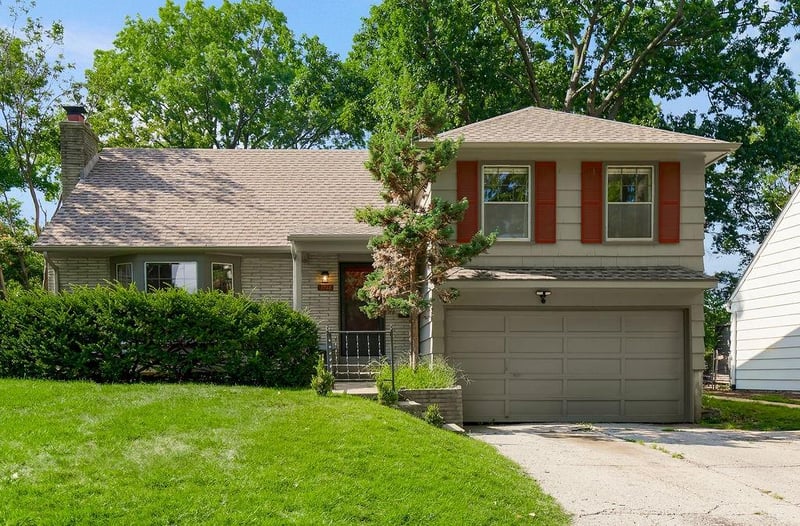 3718 52nd Ter, Roeland Park, KS 66205