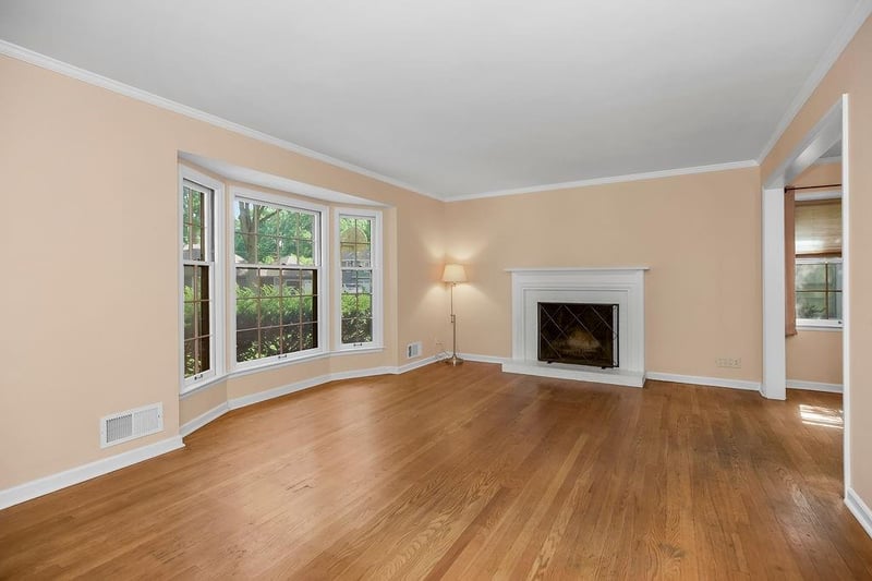 3718 52nd Ter, Roeland Park, KS 66205