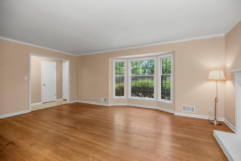 3718 52nd Ter, Roeland Park, KS 66205