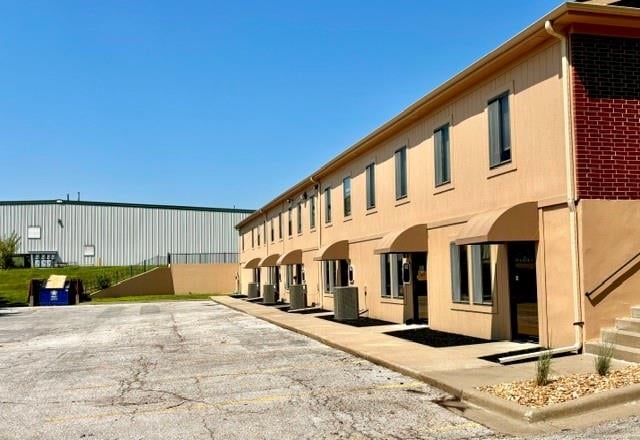 6600A Royal St, Pleasant Valley, MO 64068