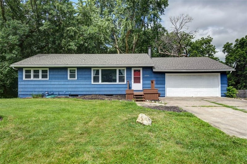 8840 Forest Ave, Kansas City, MO 64155