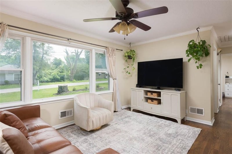 8840 Forest Ave, Kansas City, MO 64155