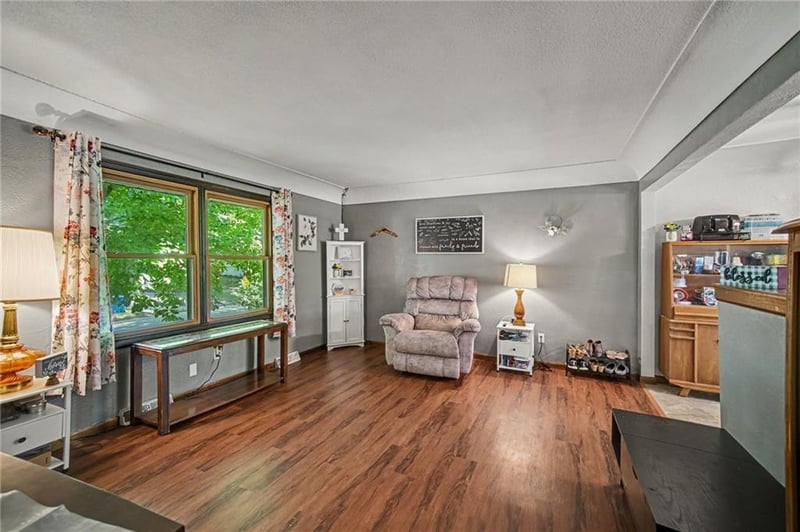 120 Baker St, Buckner, MO 64016