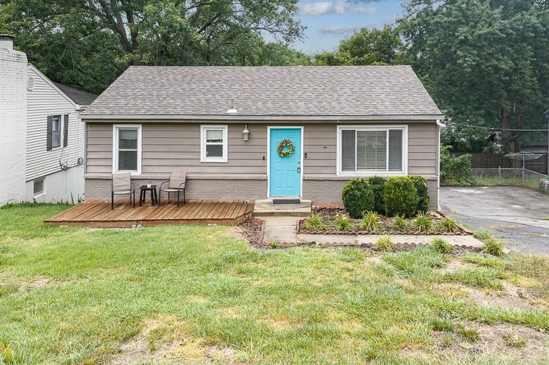 3932 Spruce Ave, Kansas City, MO 64117