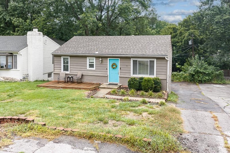 3932 Spruce Ave, Kansas City, MO 64117