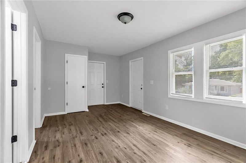 804 Grand Ave, Independence, MO 64050