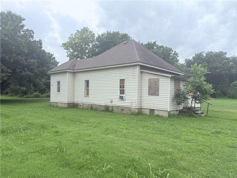 1315 Pine St, Independence, KS 67301