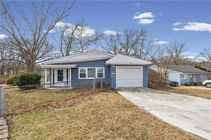 2407 57th Ter, Gladstone, MO 64118