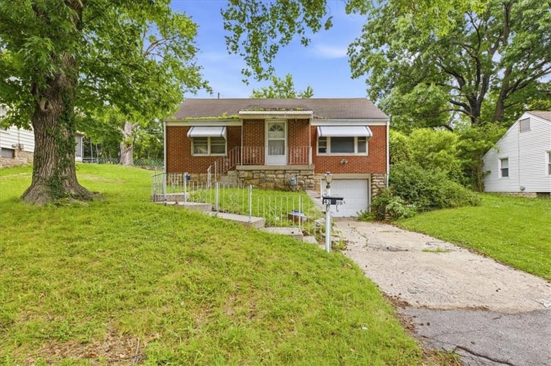 4206 Troup Ave, Kansas City, KS 66102