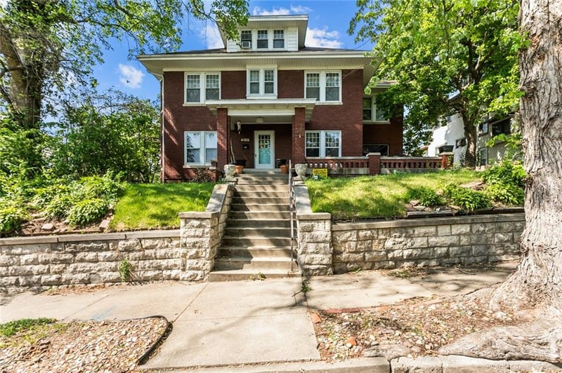 2507 Francis St, St Joseph, MO 64501