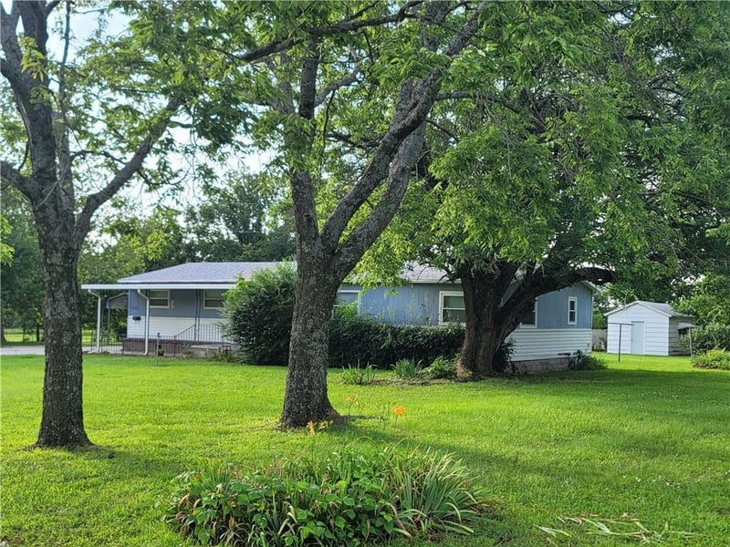 1301 E Charles St, Fort Scott, KS 66701