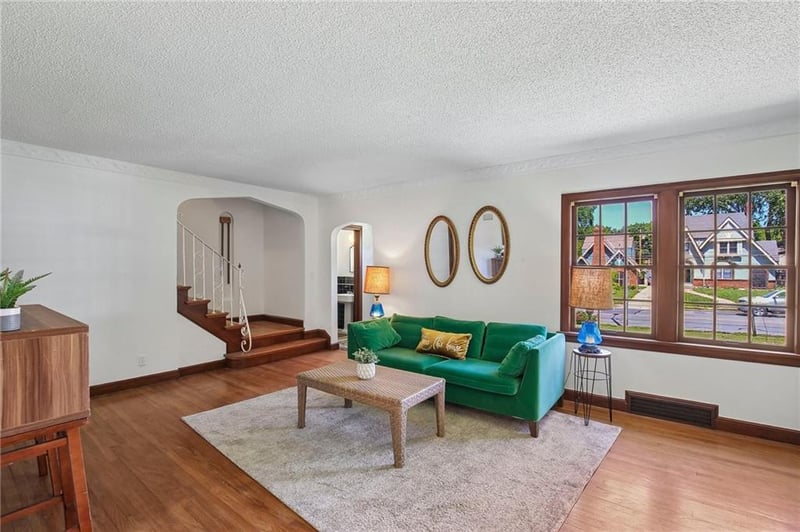 415 E 75th St, Kansas City, MO 64131