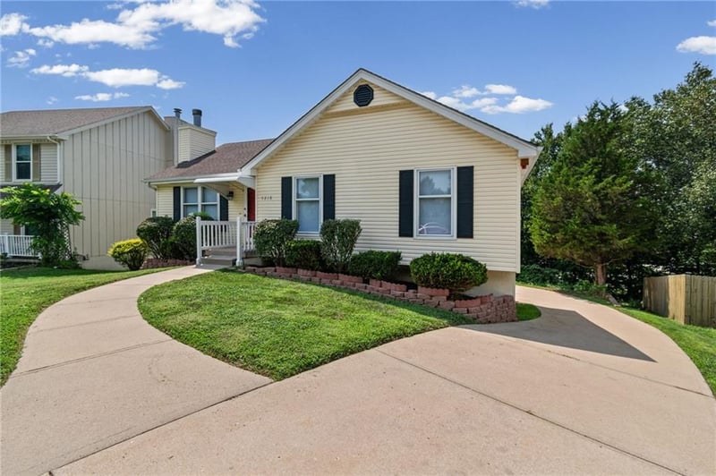 7218 N Pennsylvania Ave, Kansas City, MO 64118