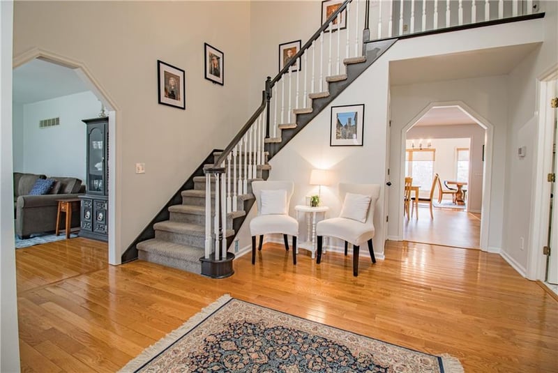 213 51 Rd, Warrensburg, MO 64093