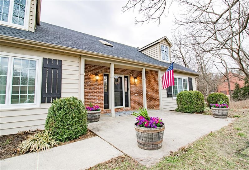 213 51 Rd, Warrensburg, MO 64093