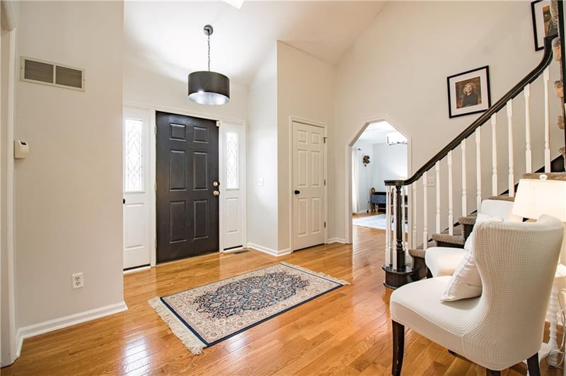 213 51 Rd, Warrensburg, MO 64093