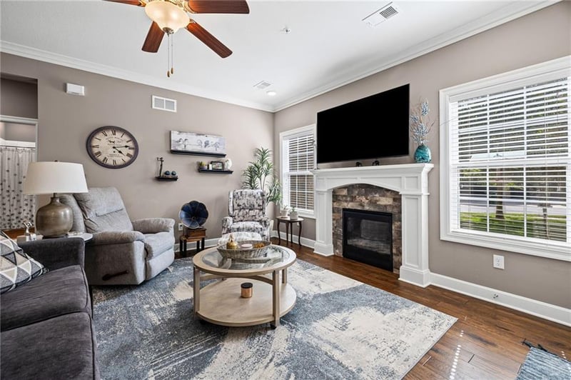 16009 Fontana St #120, Overland Park, KS 66085