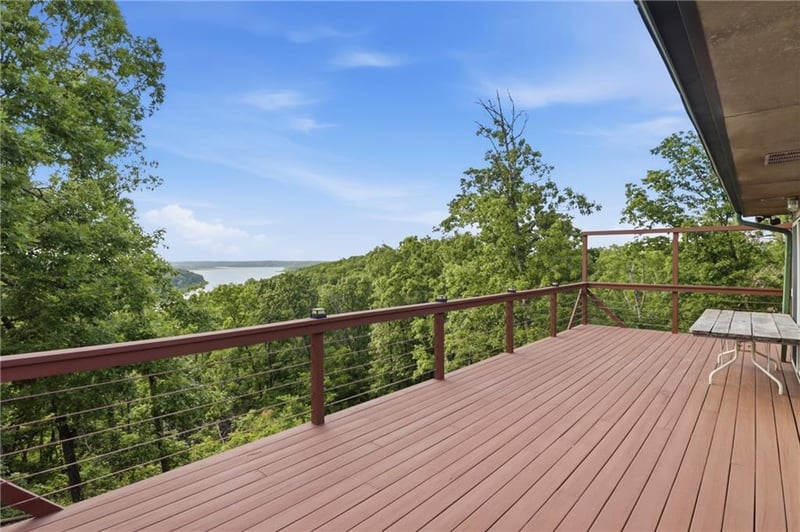 11045 Foothills Ln, Warsaw, MO 65355