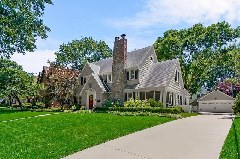 631 W 66th Ter, Kansas City, MO 64113