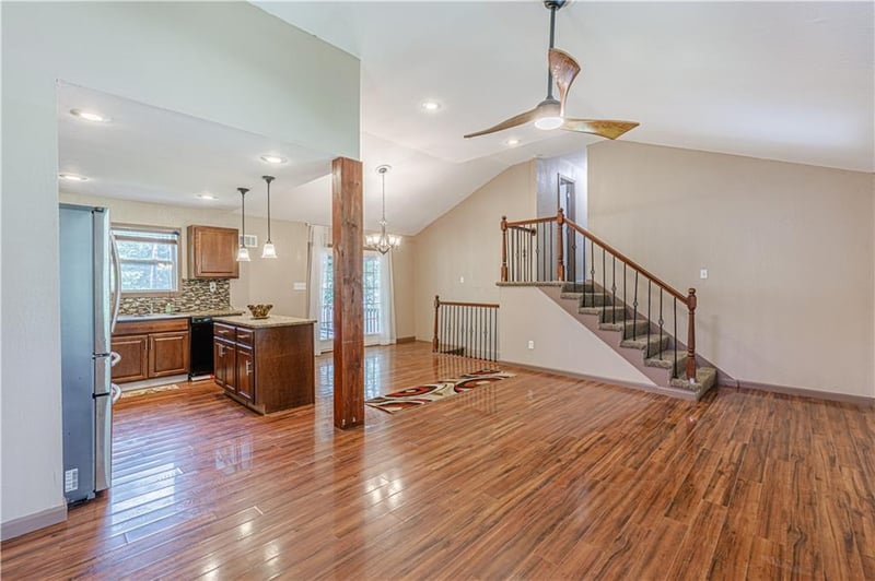8602 84th Ter, Raytown, MO 64138