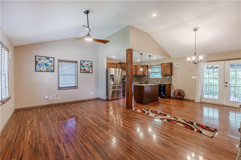 8602 84th Ter, Raytown, MO 64138